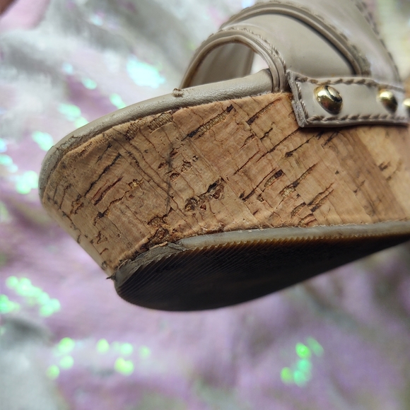 Women's Guess Sandals size 10. - Picture 7 of 15